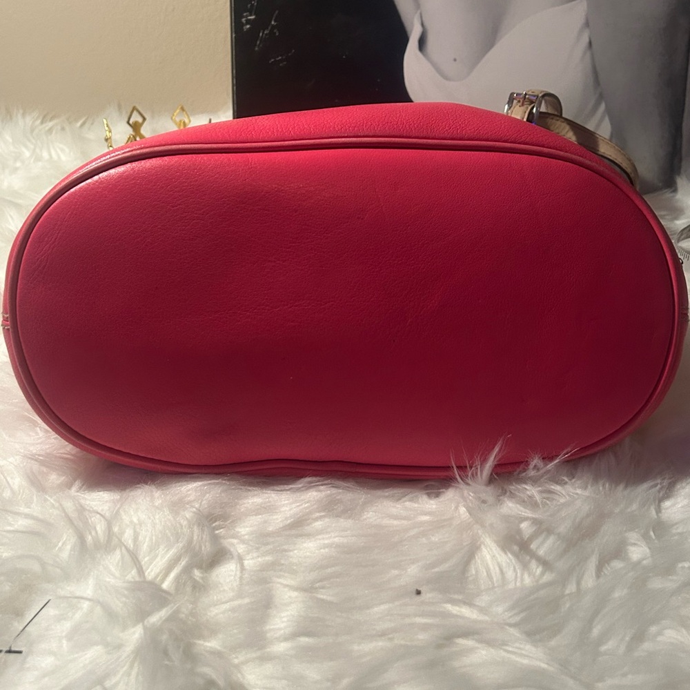Michael Kors Vibrant Pink Tote Bag - Picture 3 of 8
